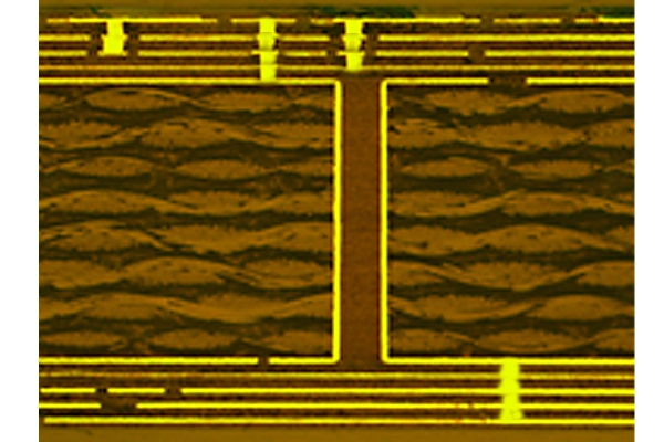 Redução de discontinuidades de intercomunicação e impedância no HDI projeto de placa de circuito impresso 